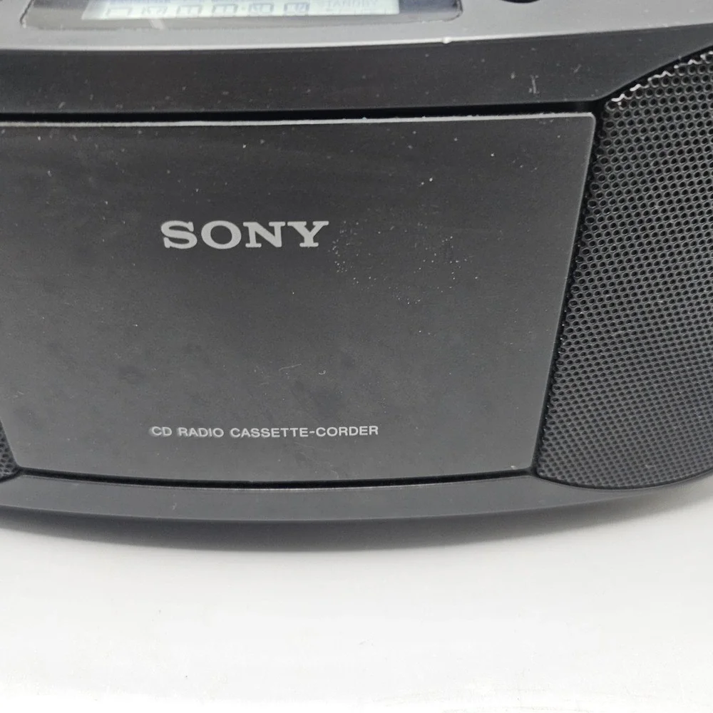 Sony CFD-S70 CD/Cassette Boombox with Radio Black Mega Bass Tested! Working!
